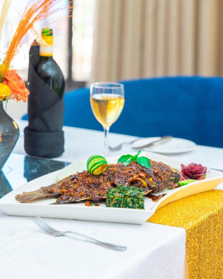 Hotel Sapphire Mombasa Bagian luar foto